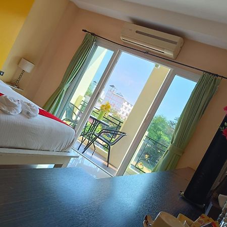 Aura Inn Rooms باتايا المظهر الخارجي الصورة