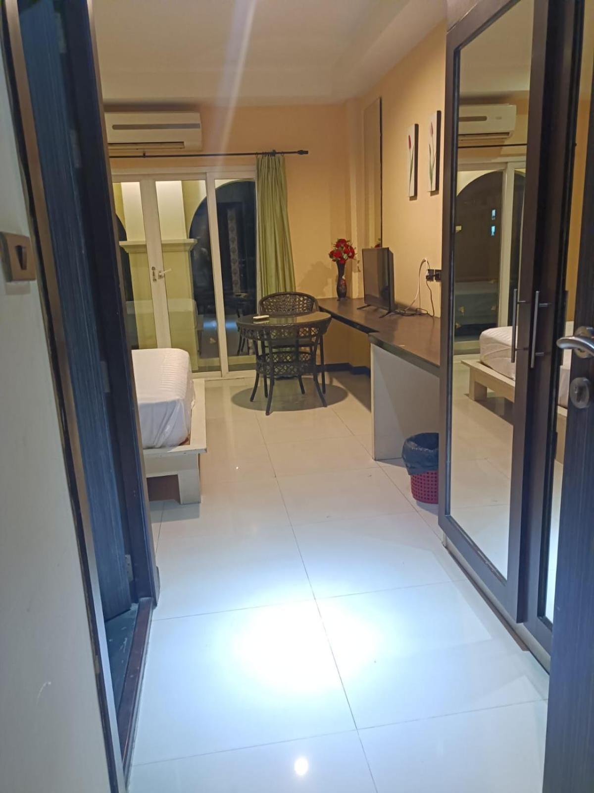 Aura Inn Rooms باتايا المظهر الخارجي الصورة