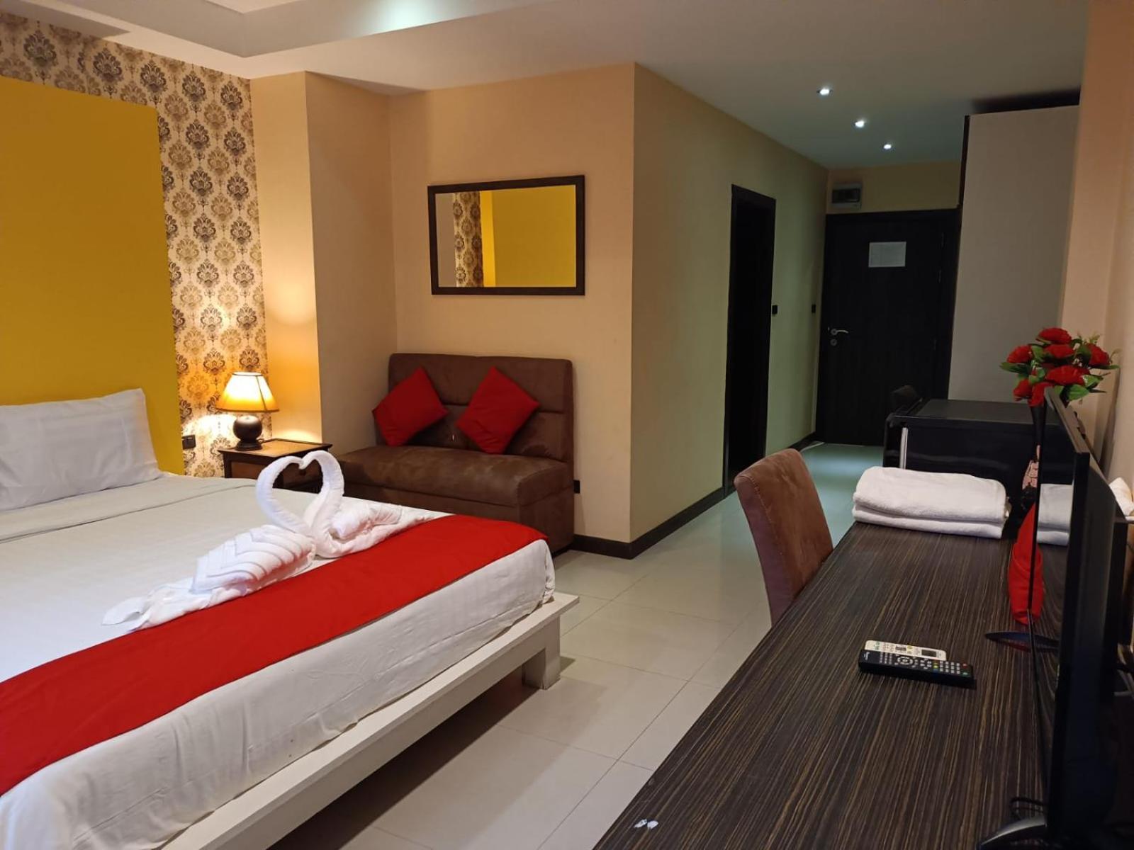 Aura Inn Rooms باتايا المظهر الخارجي الصورة
